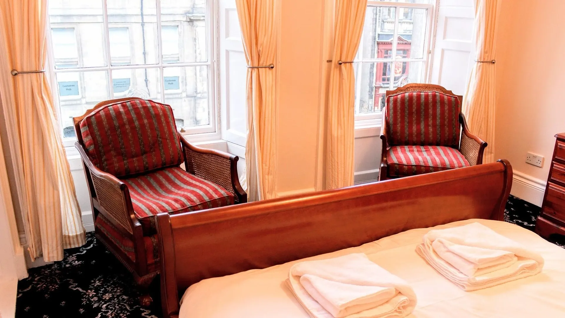 3 Bedroom Apartment On The Royal Mile 爱丁堡